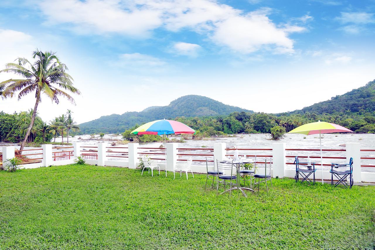 Athirapilly River Resort Athirappilly Exterior foto