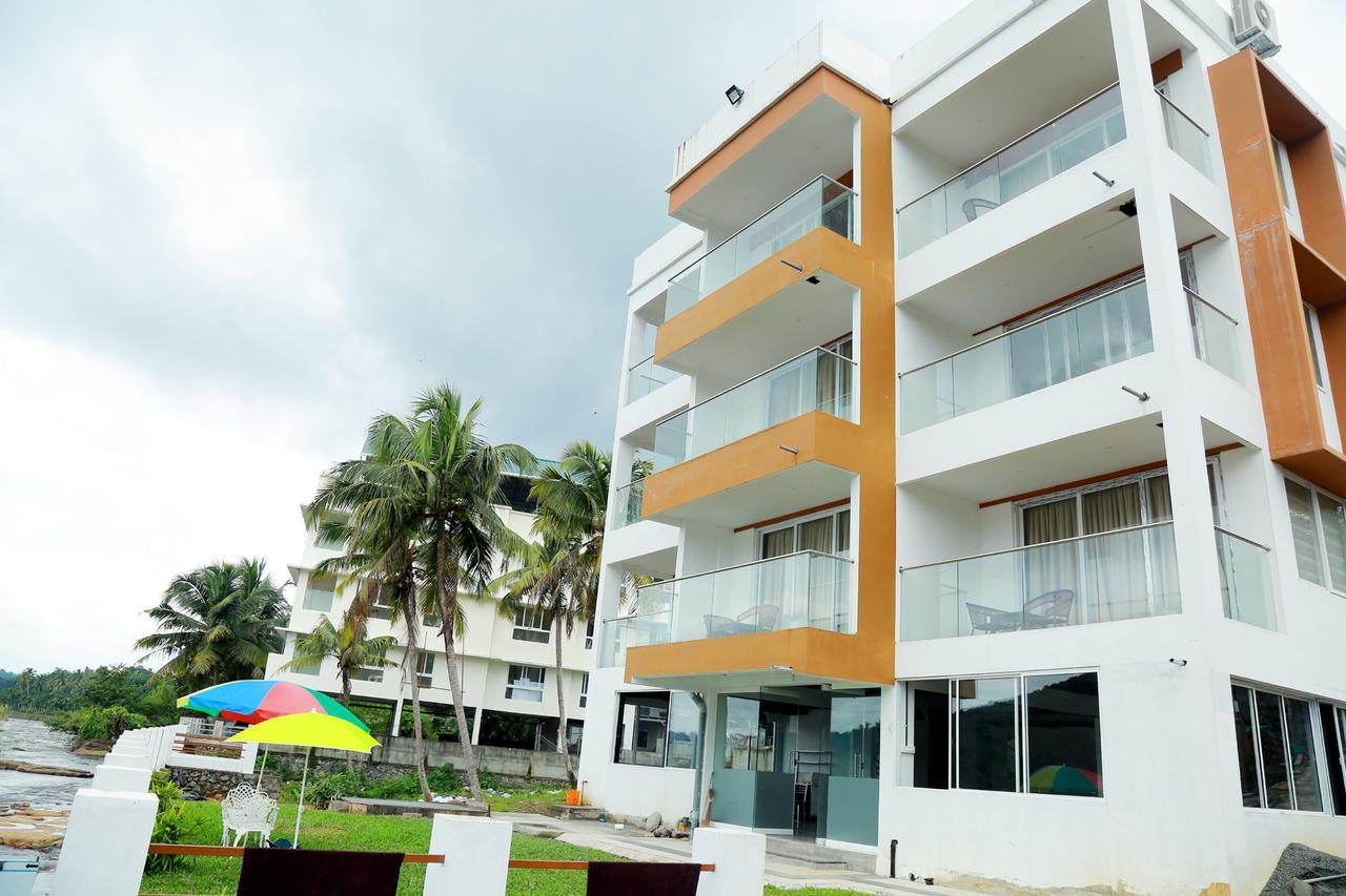 Athirapilly River Resort Athirappilly Exterior foto